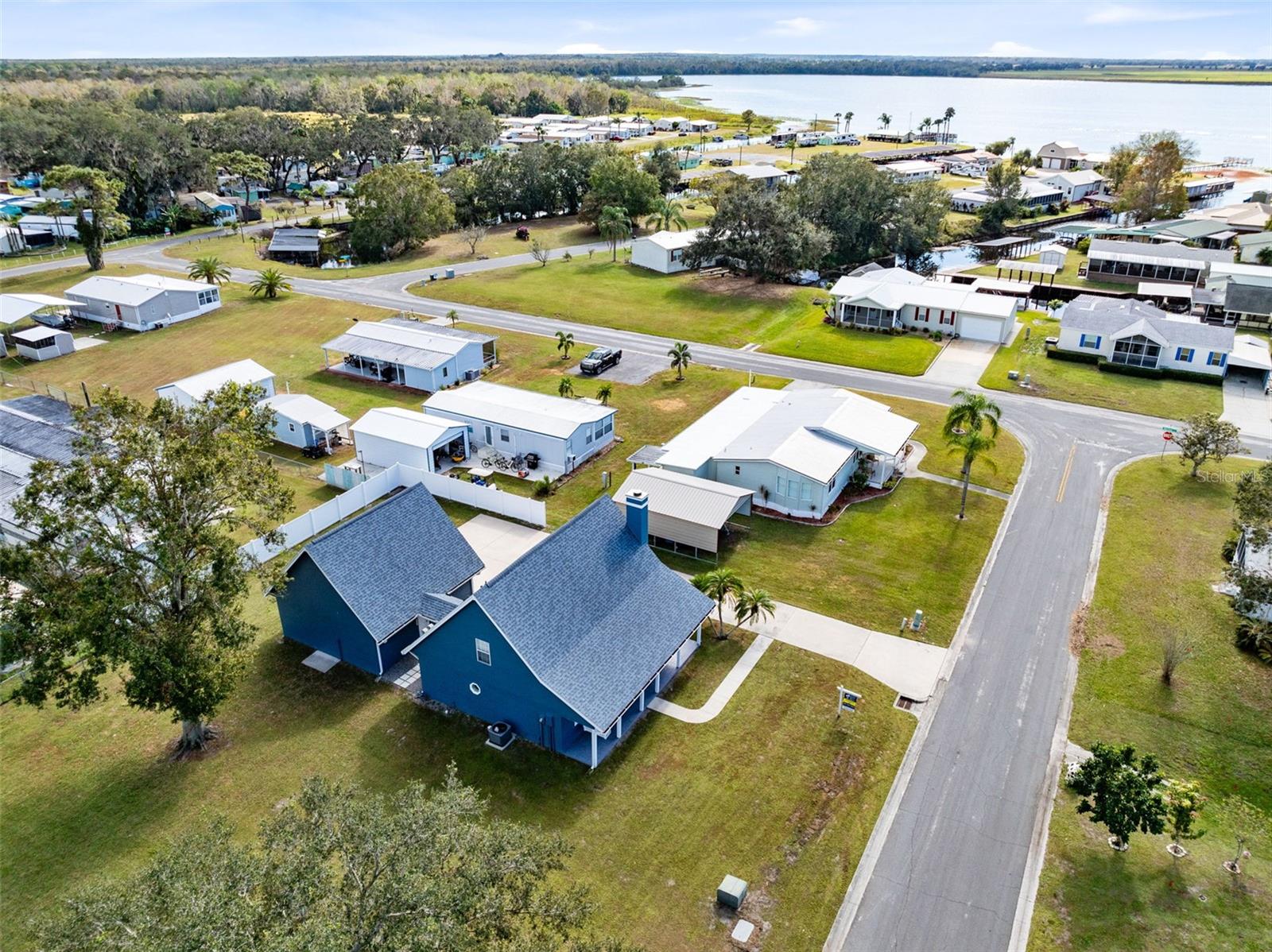 LAKE MARIAN SHORES - Residential