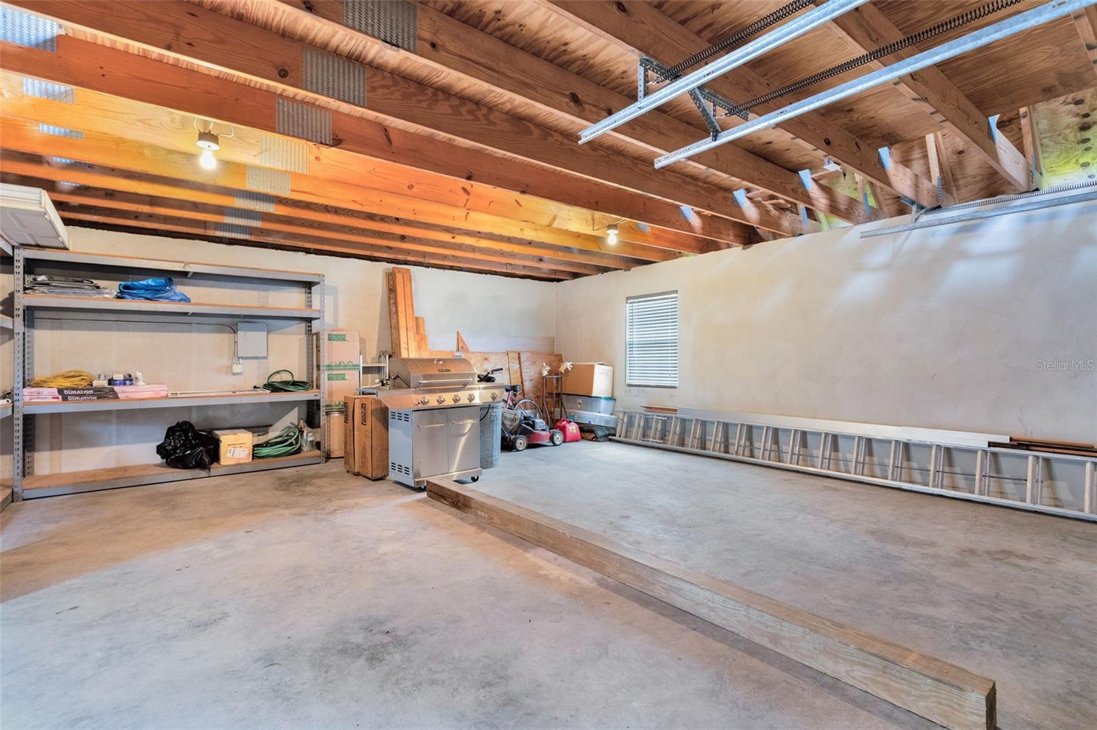 LAKE MARIAN SHORES - Residential