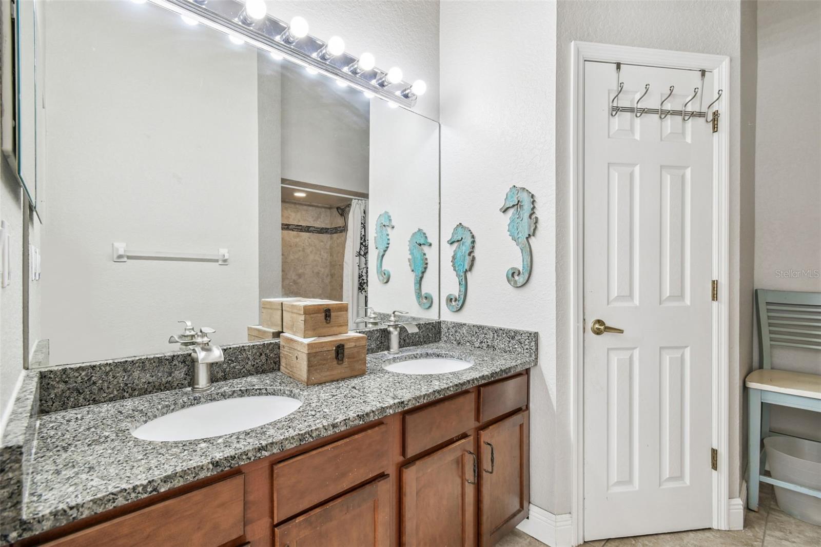 LAKES AT HERON COVE CONDO PH 07 - Residential