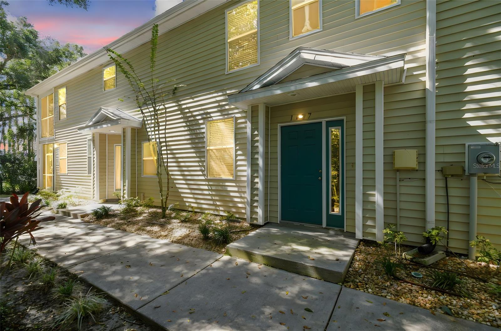 1627 HAMMOCKS AVENUE