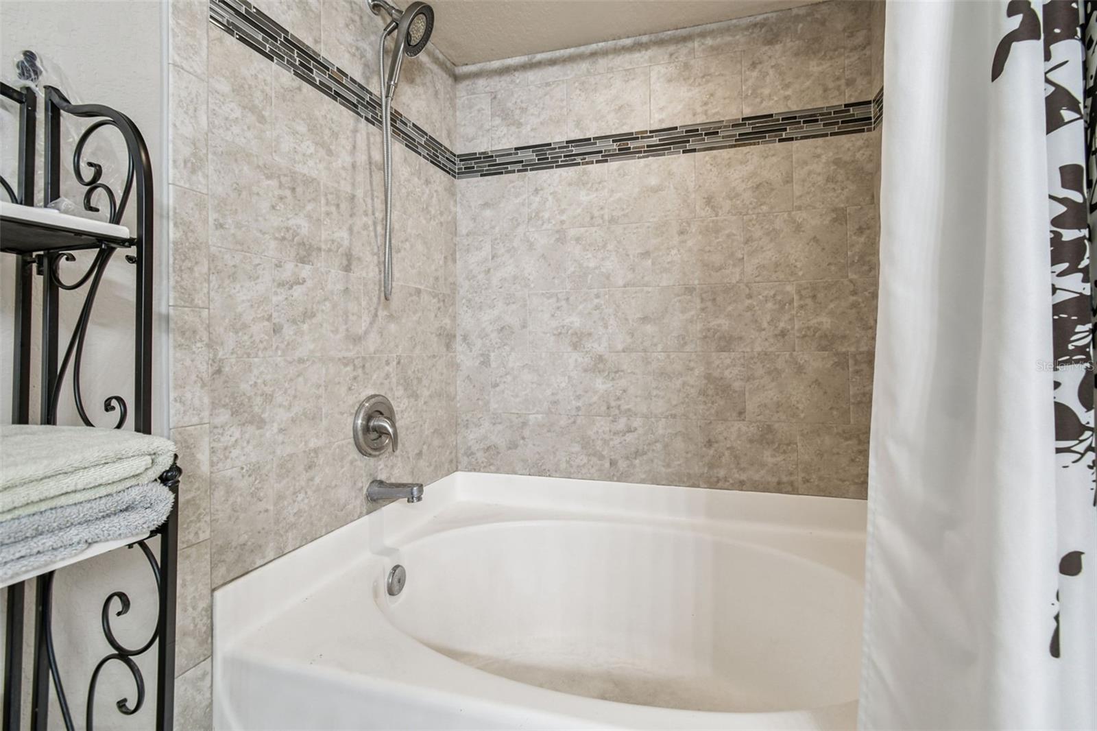 LAKES AT HERON COVE CONDO PH 07 - Residential