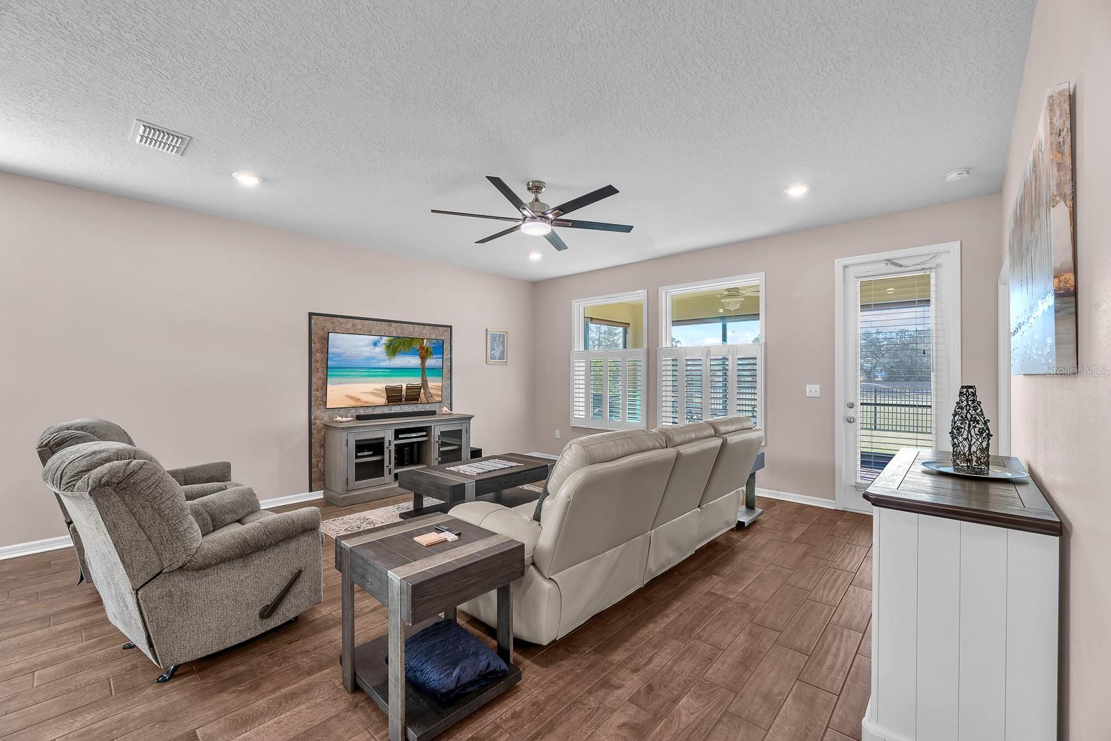 FISHHAWK RANCH WEST PH 3B - Residential