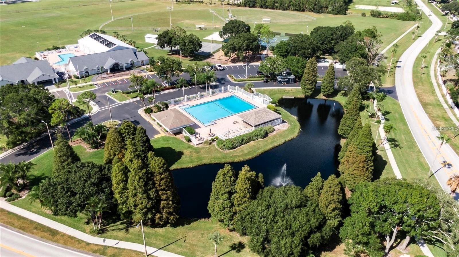 CLUBHOUSE ESTATES AT SUMMERFIE - Residential