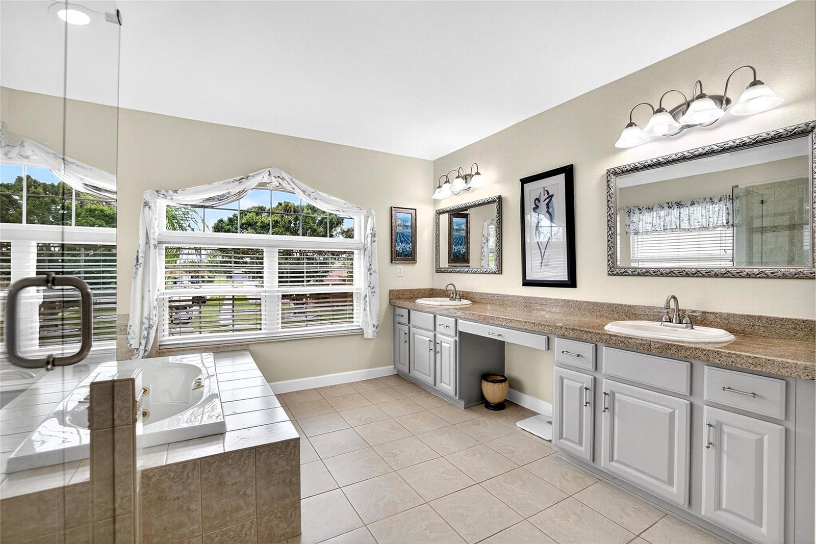 CLUBHOUSE ESTATES AT SUMMERFIE - Residential