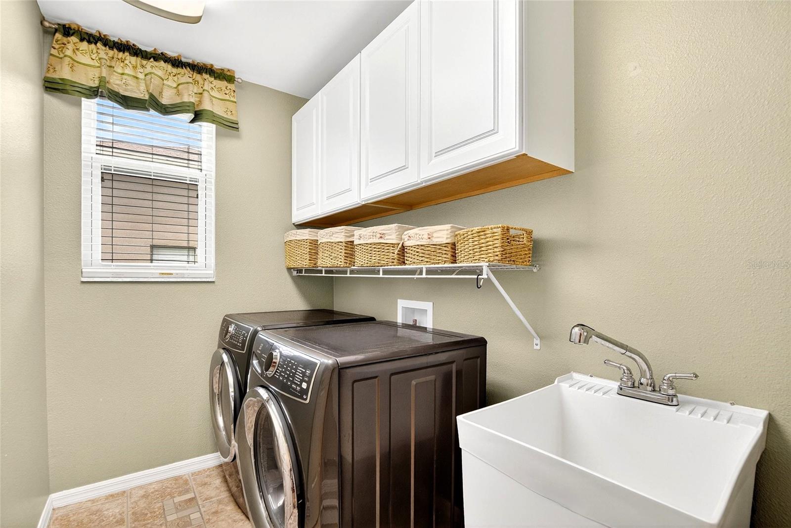 CLUBHOUSE ESTATES AT SUMMERFIE - Residential
