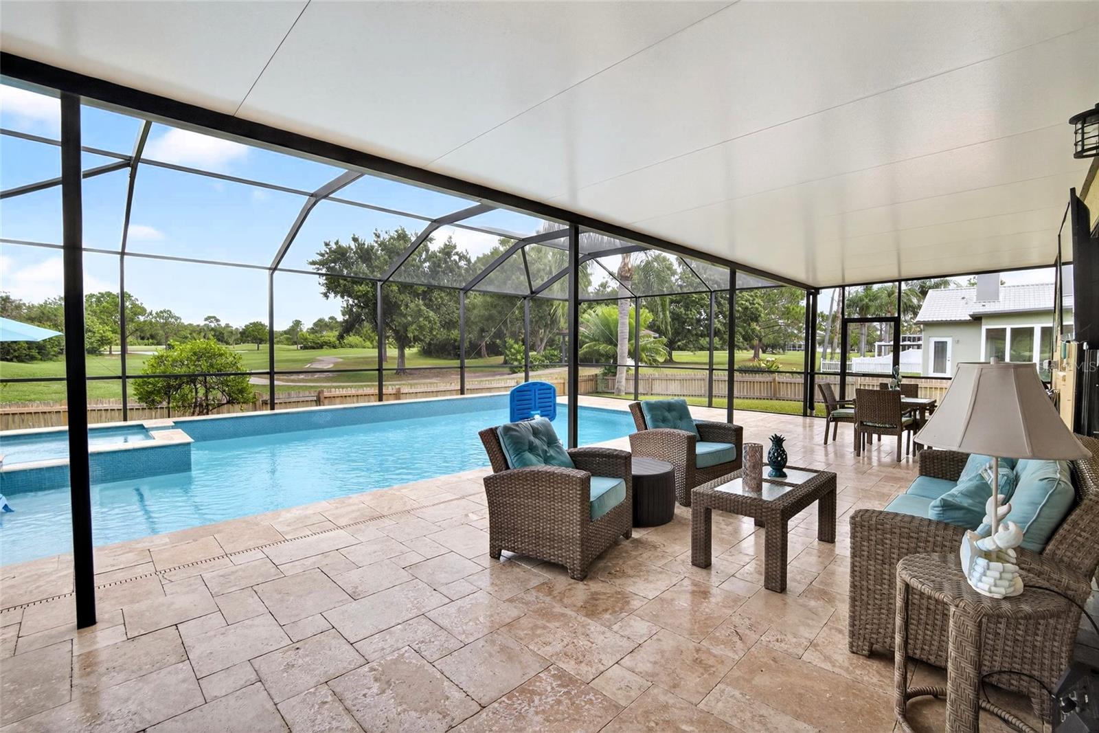 CLUBHOUSE ESTATES AT SUMMERFIE - Residential