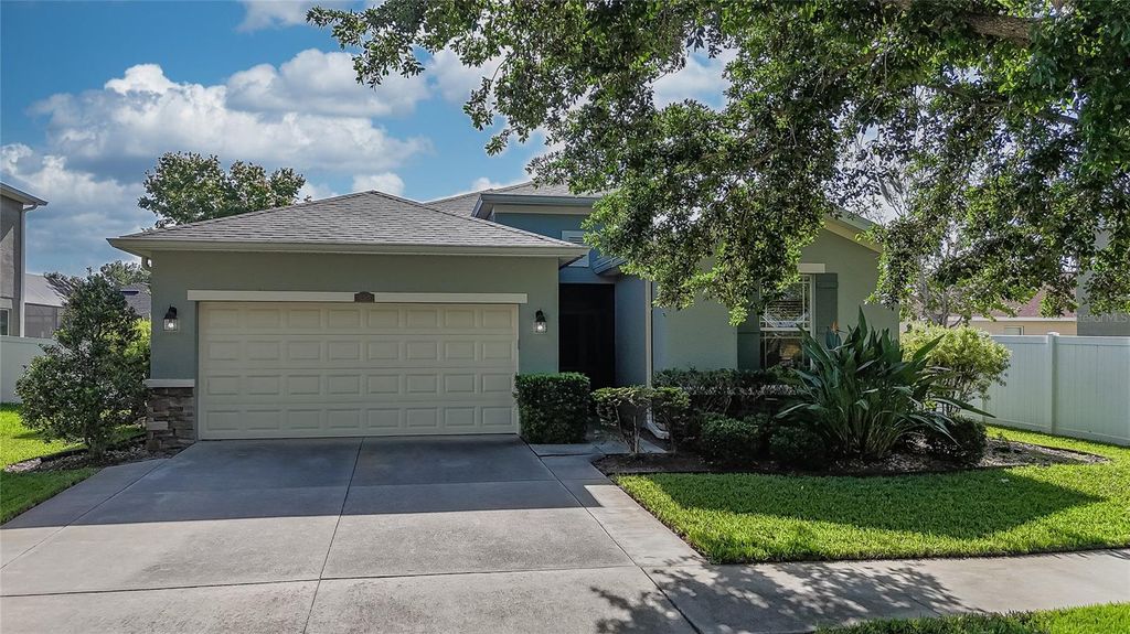 Photo of 12205 Fairlawn Drive, Riverview, FL 33579 (MLS # TB8496658)