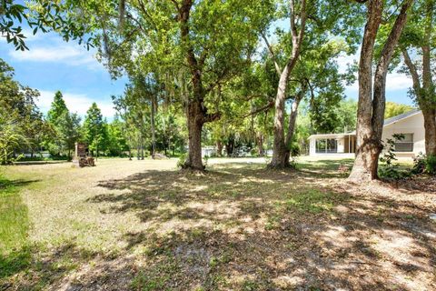 A home in LAND O LAKES