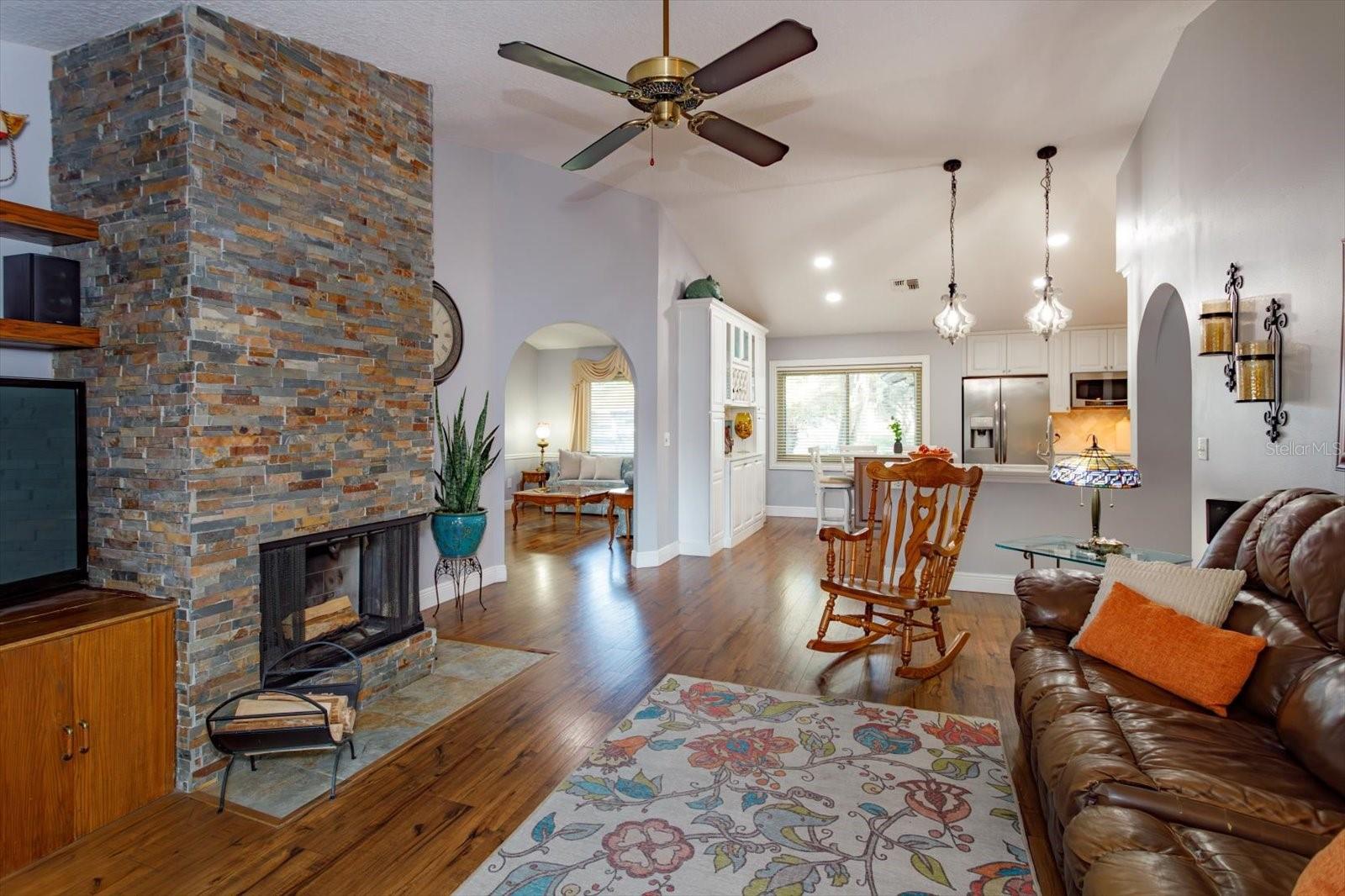 SILVER WOODS PH 01 - Residential