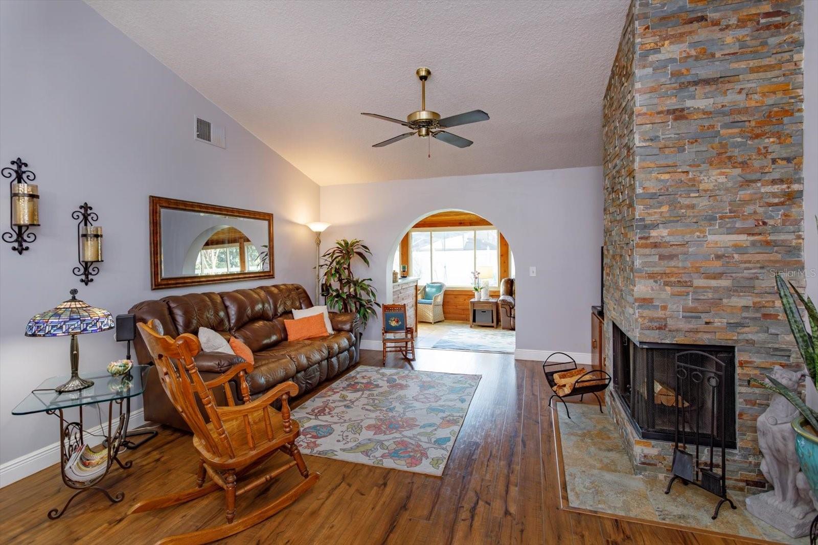 SILVER WOODS PH 01 - Residential