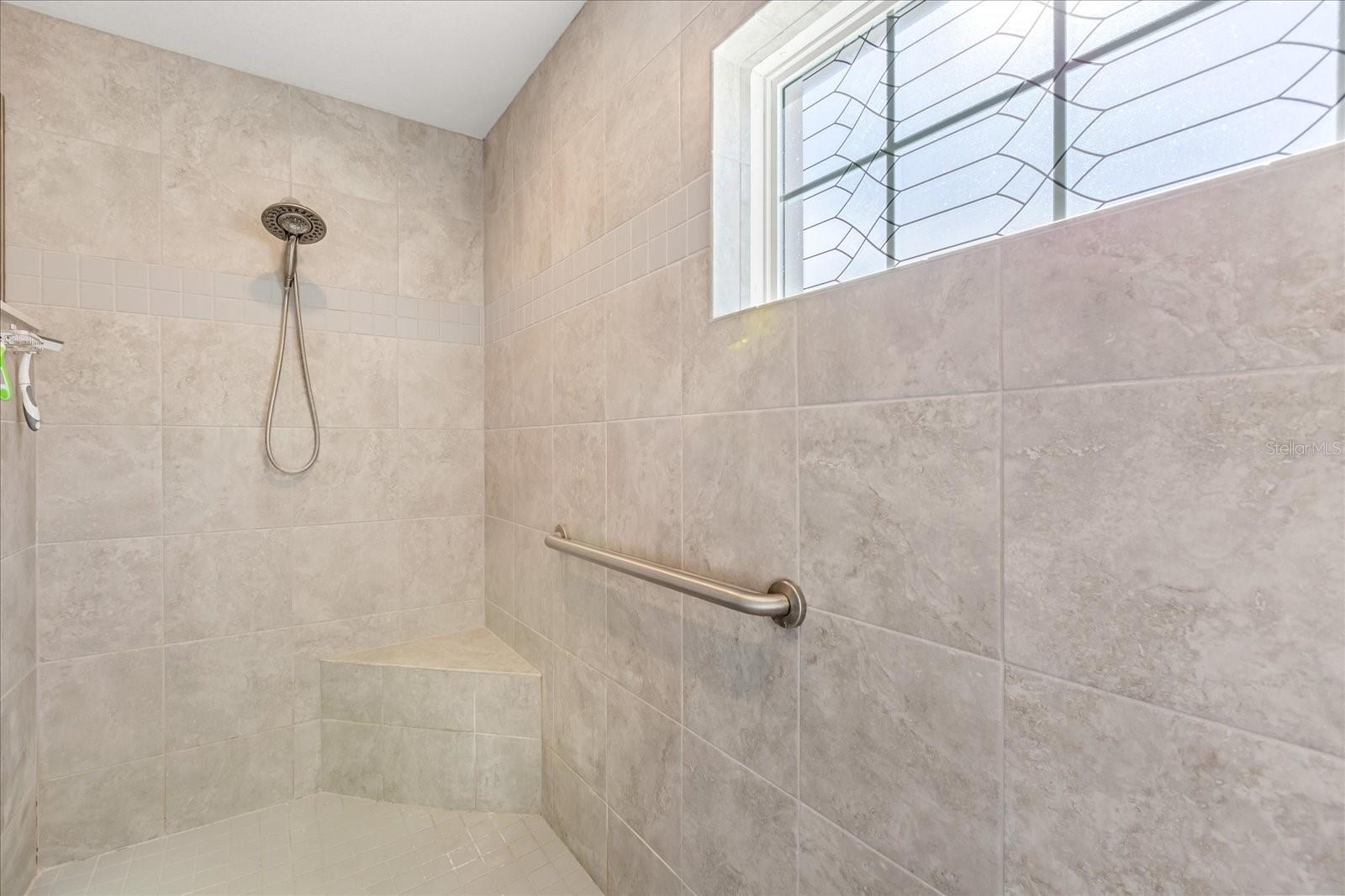 KINGSLAND COUNTRY ESTATE - Residential