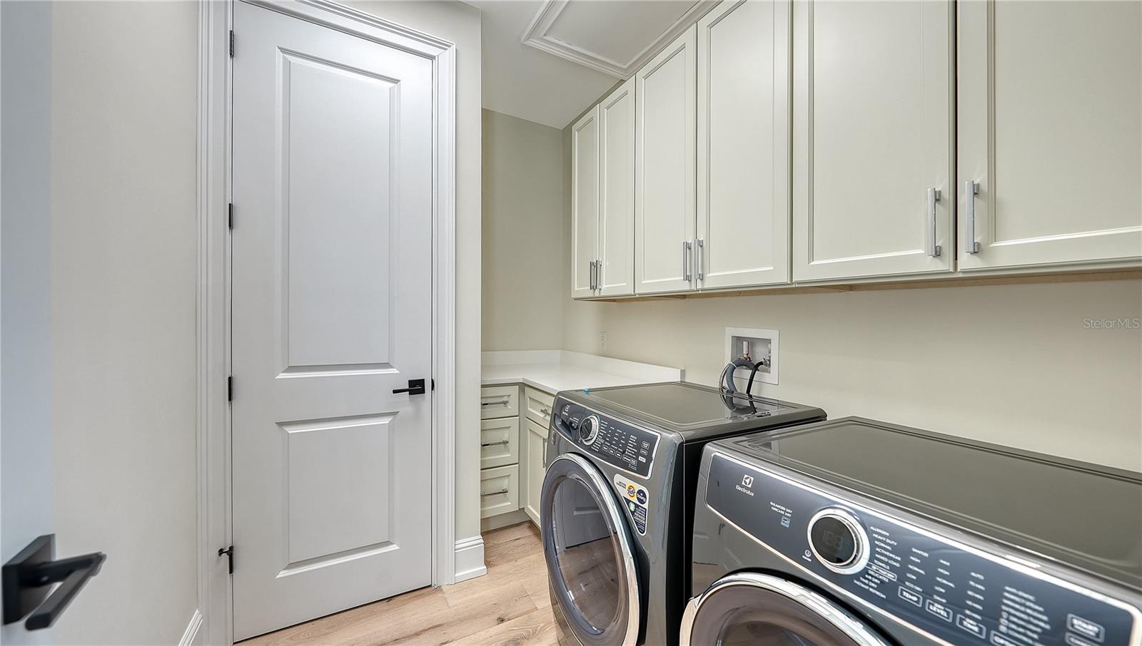 SIESTA BEACH - Residential