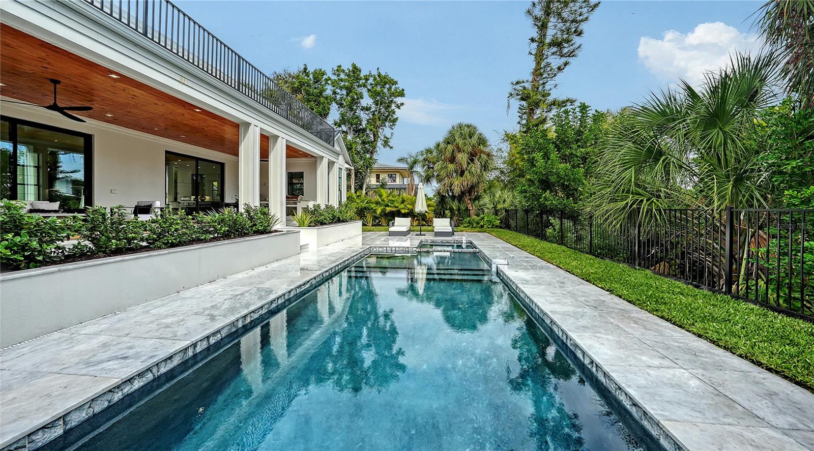 SIESTA BEACH - Residential