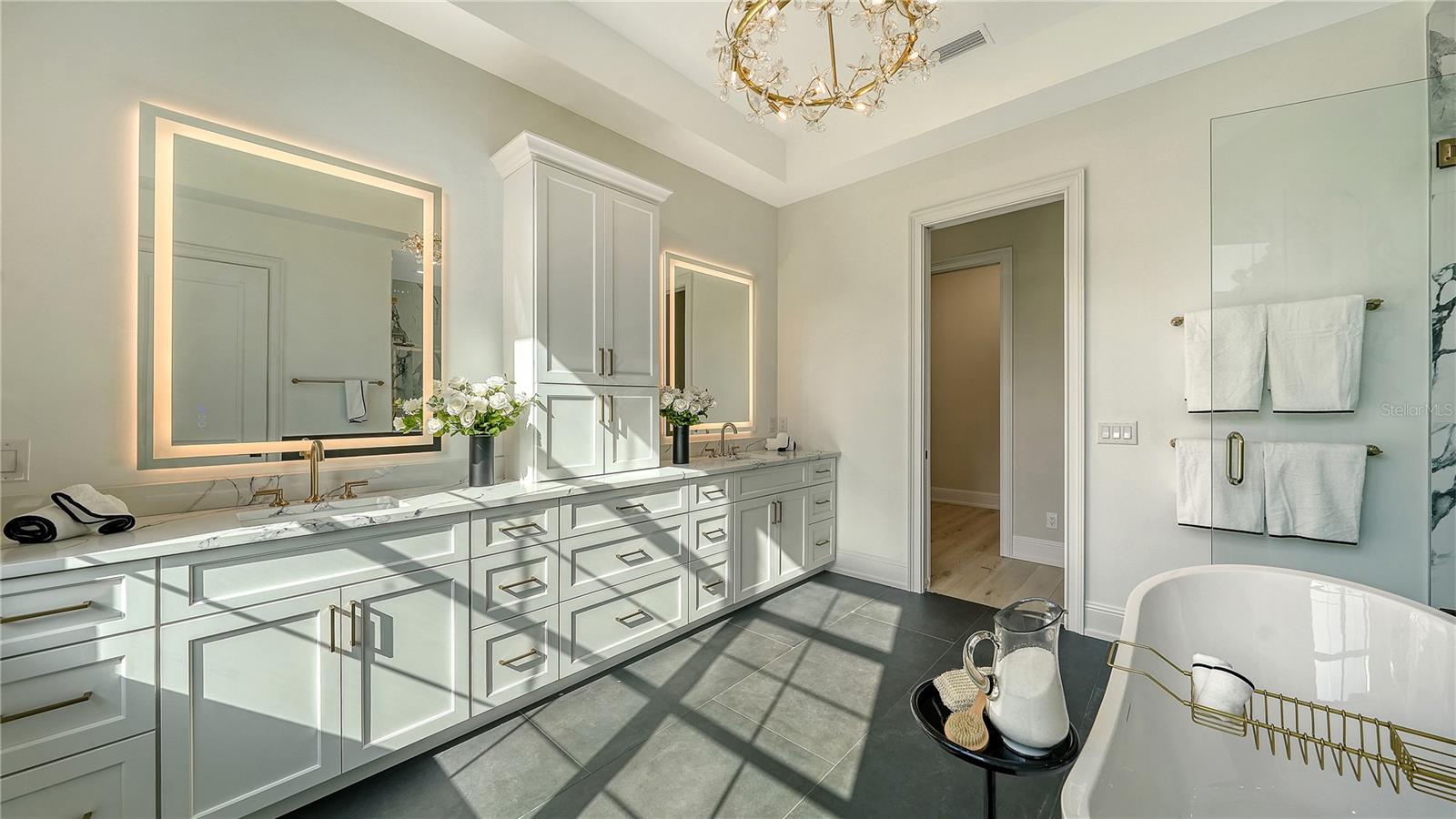 SIESTA BEACH - Residential