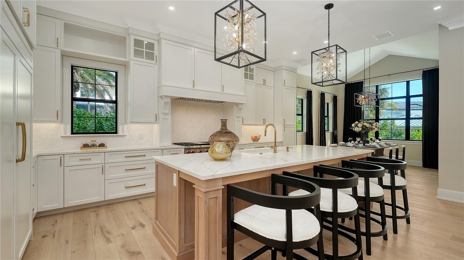 SIESTA BEACH - Residential