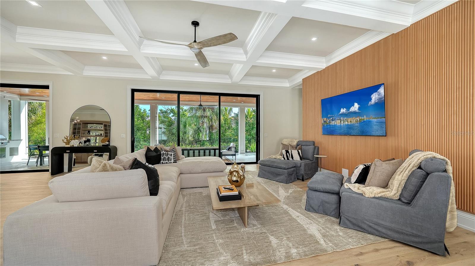 SIESTA BEACH - Residential