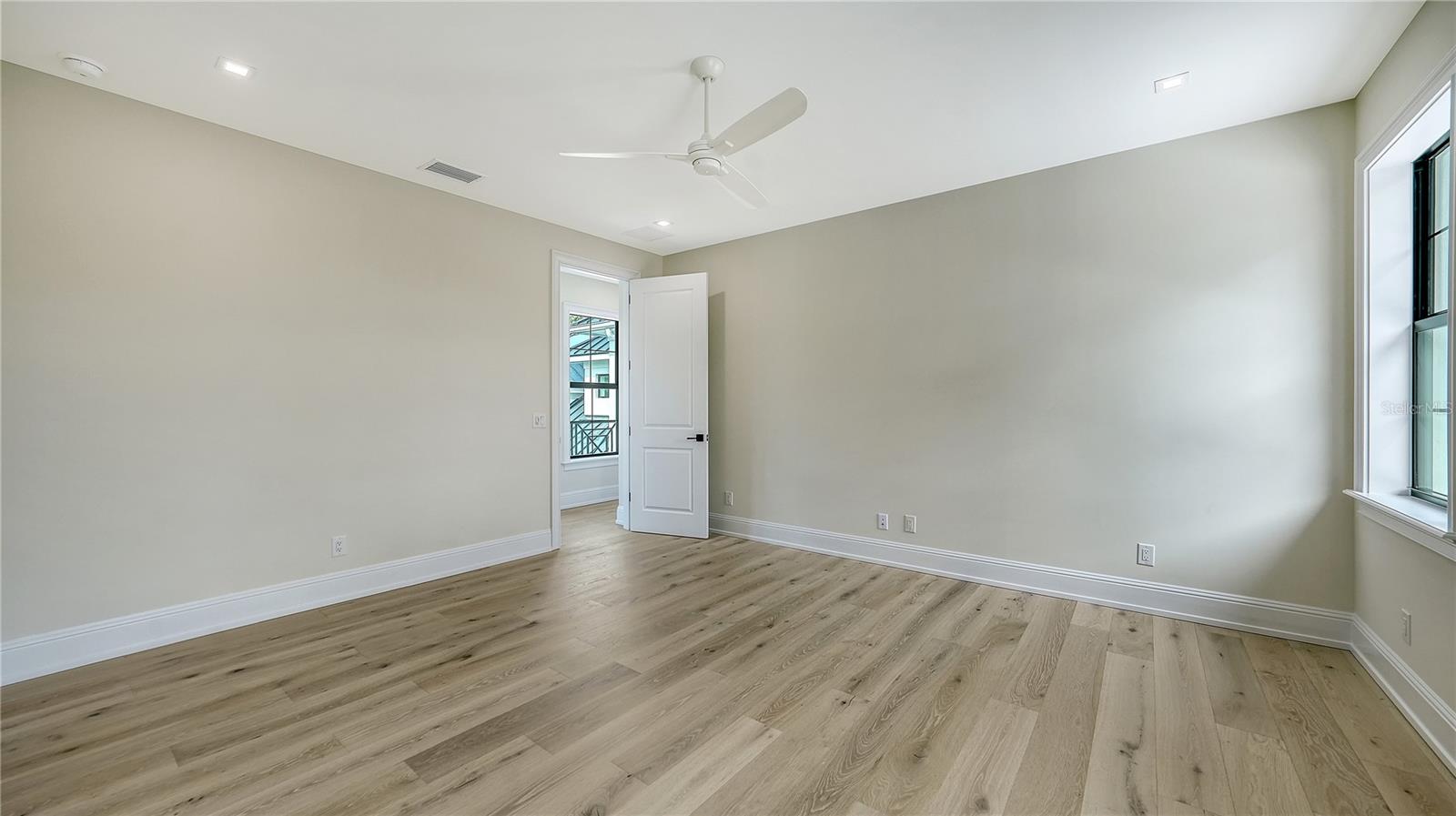 SIESTA BEACH - Residential