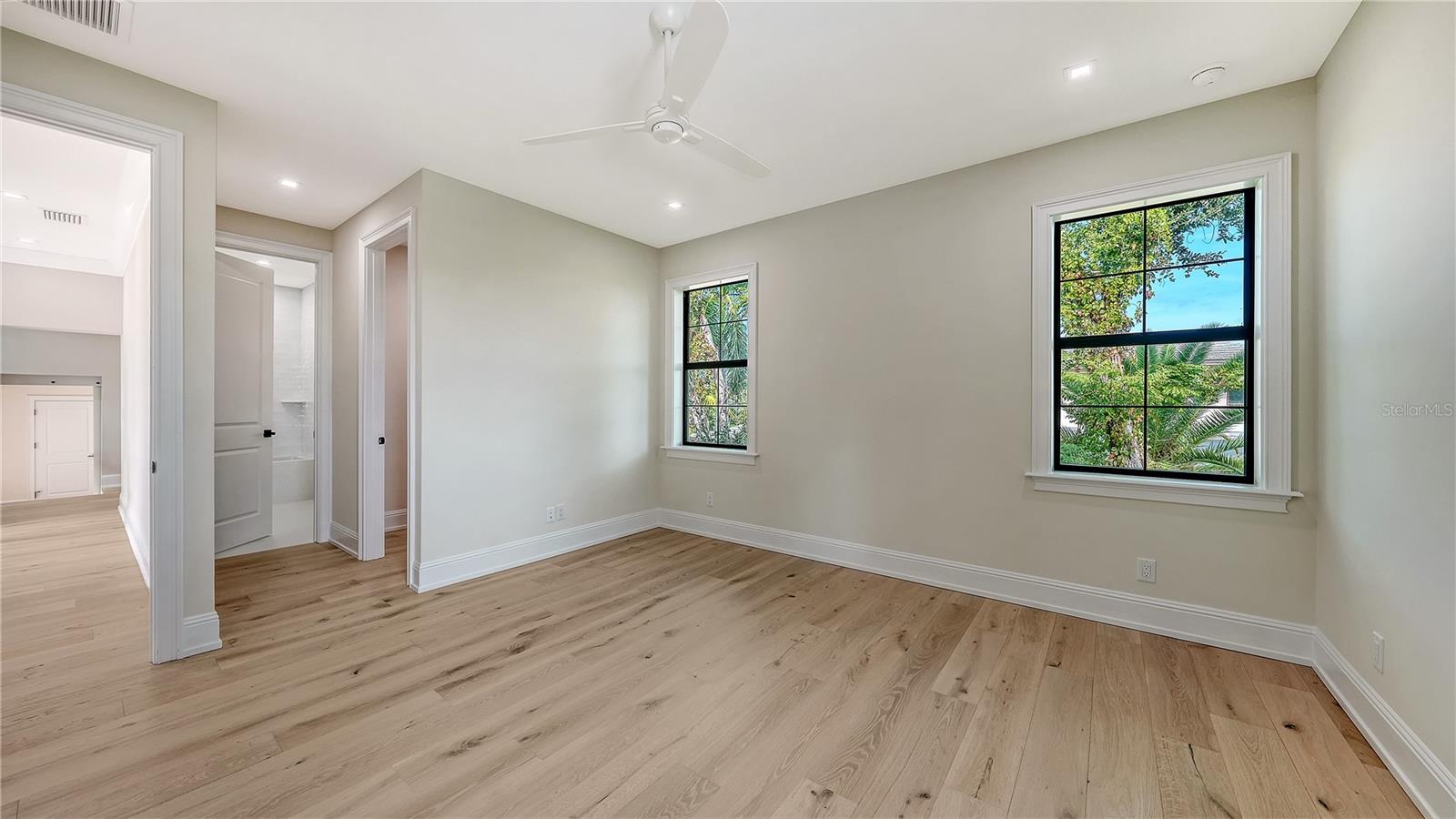 SIESTA BEACH - Residential