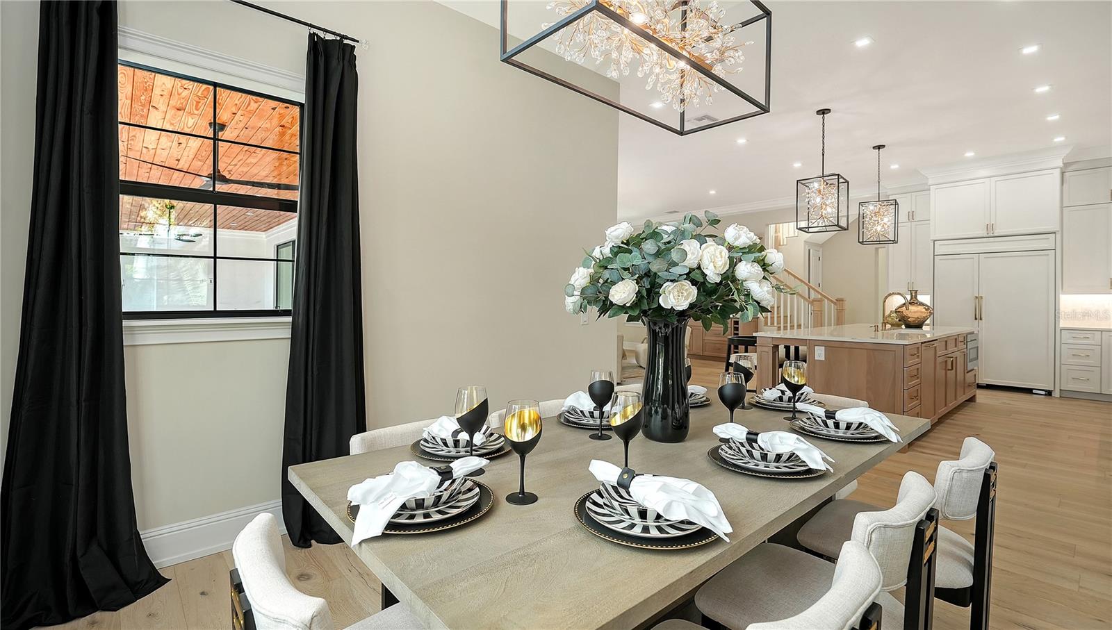 SIESTA BEACH - Residential