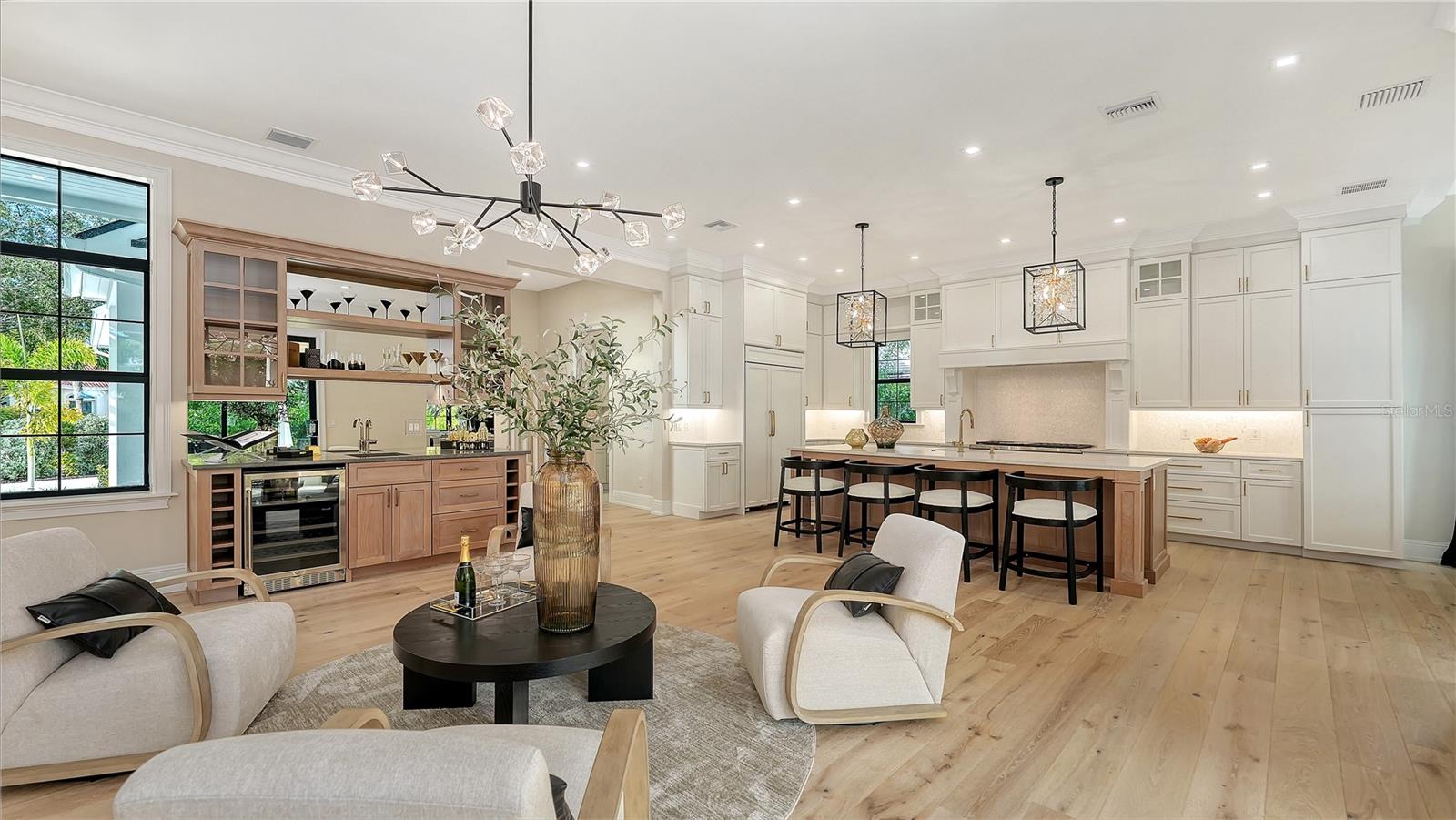 SIESTA BEACH - Residential