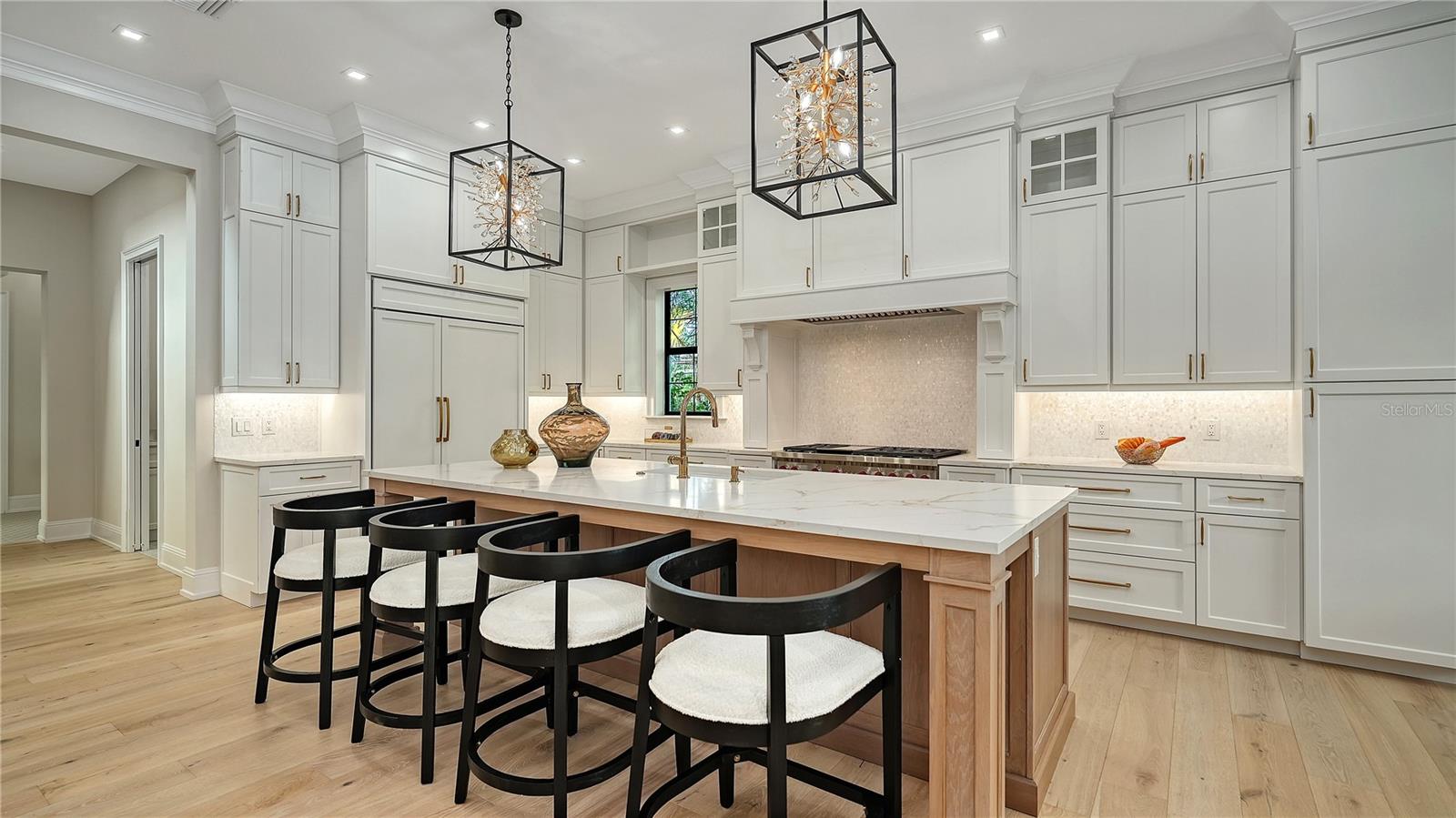 SIESTA BEACH - Residential