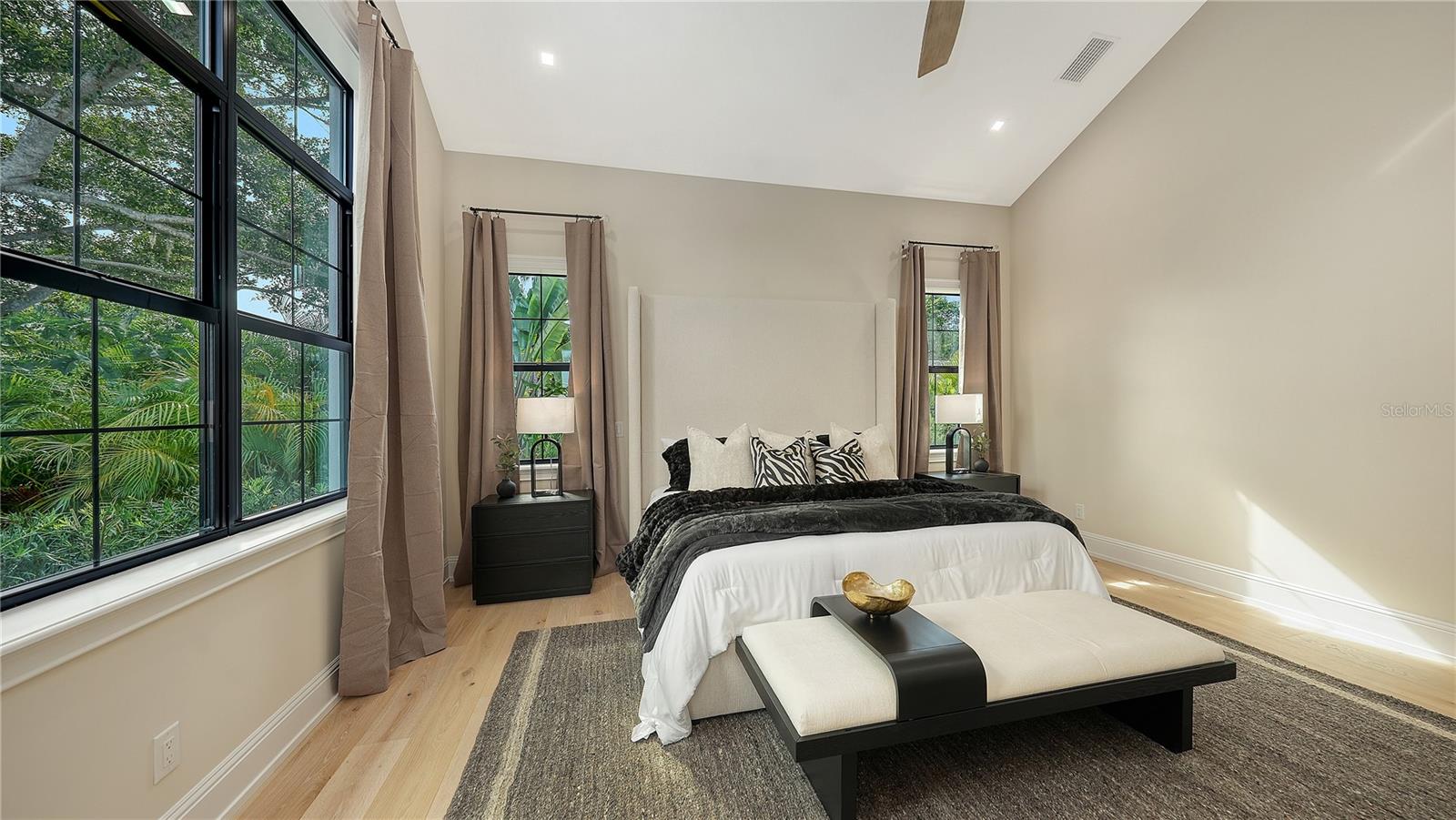 SIESTA BEACH - Residential