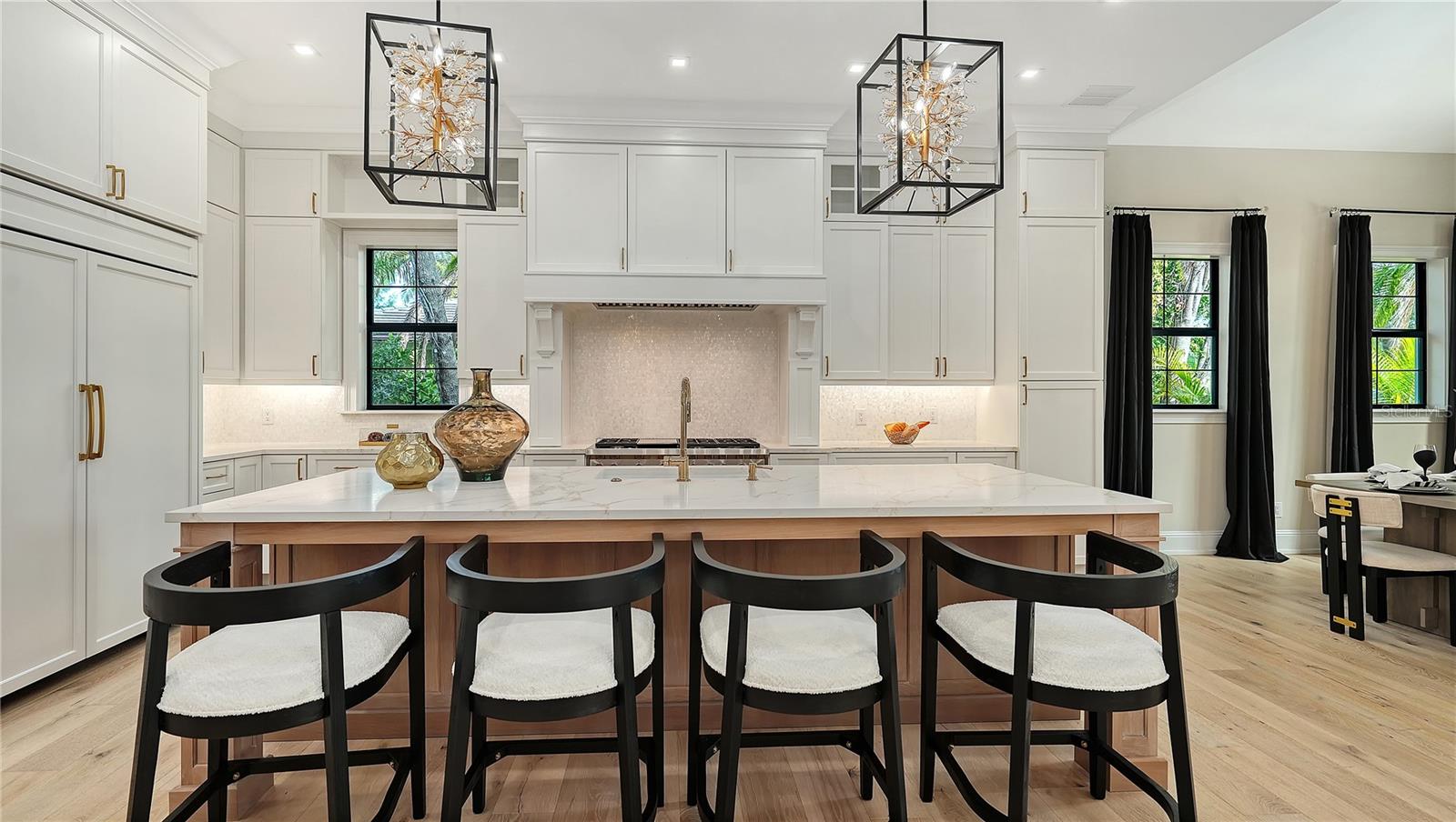 SIESTA BEACH - Residential