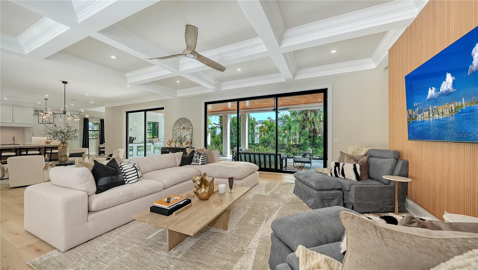 SIESTA BEACH - Residential