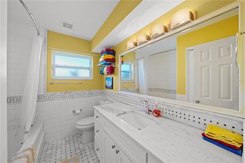 A home in SEMINOLE