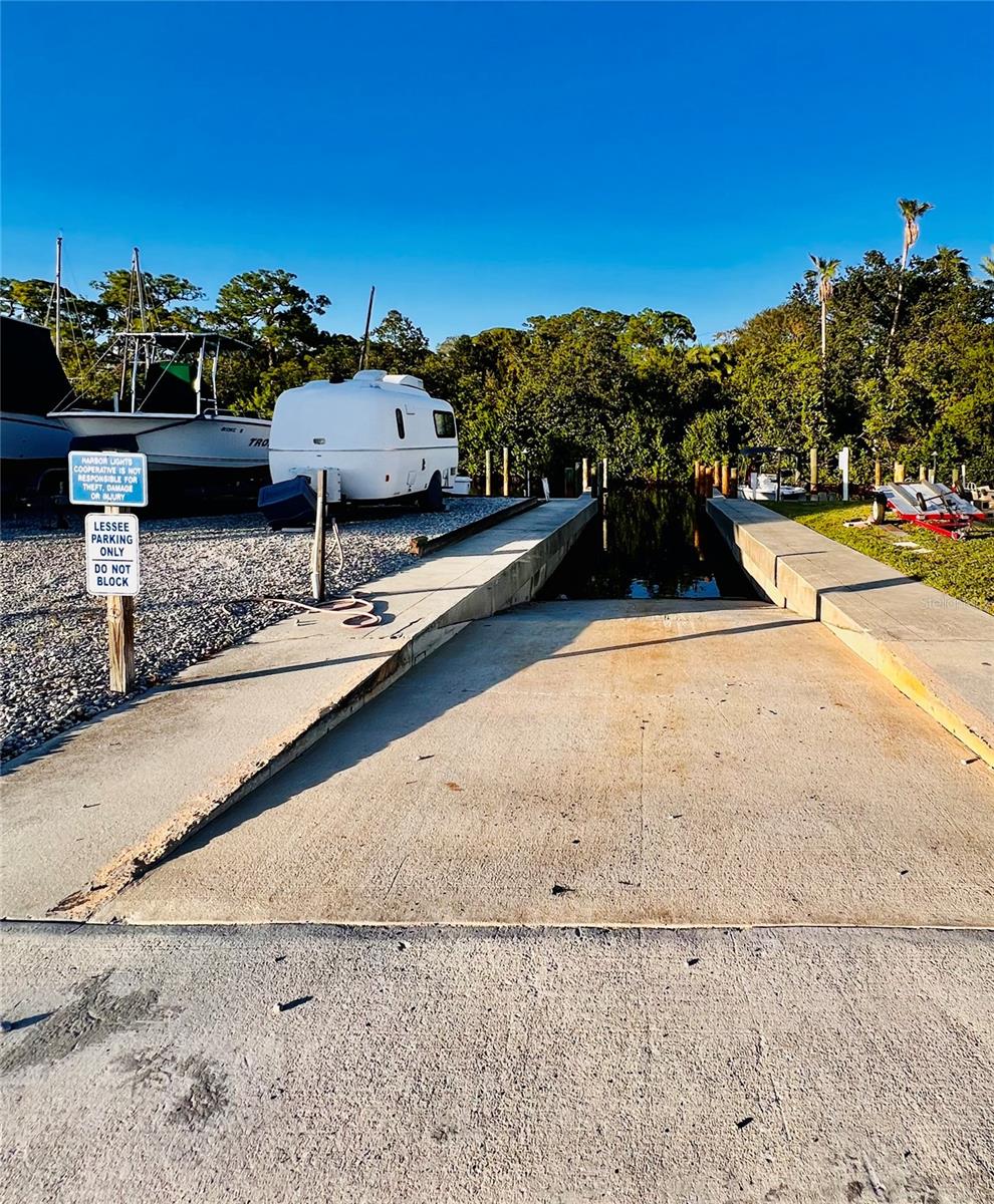 HARBOR LIGHTS MHP CO-OP - Residential