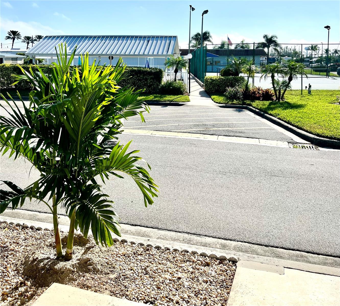 HARBOR LIGHTS MHP CO-OP - Residential