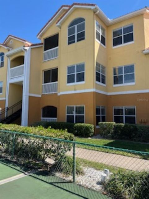 Condominium in SEMINOLE FL 10764 70TH AVENUE.jpg