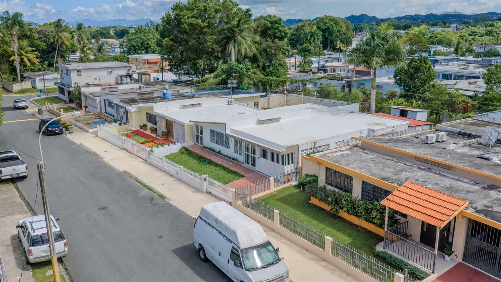CALLE 19 E 15 BAYAMON GARDENS