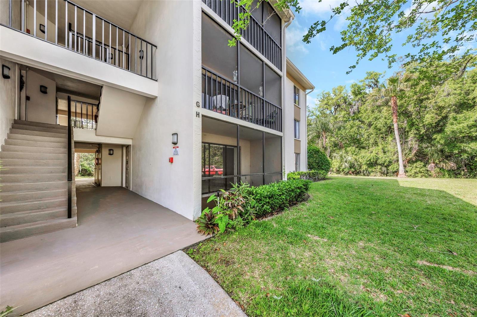 PINE RIDGE AT LAKE TARPON VILLAGE - Residential