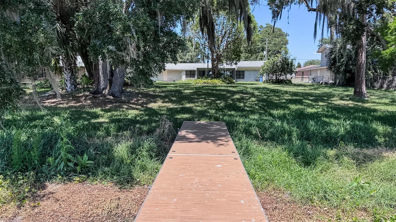 ROCHELLE GARDENS - Residential Lease