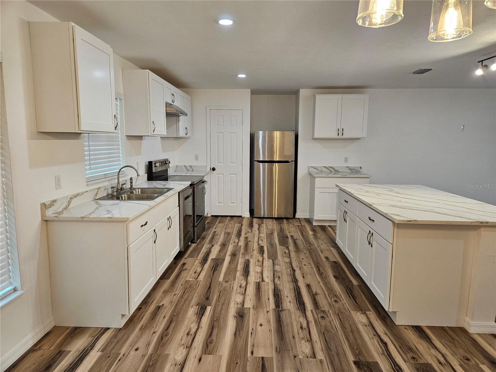 EAST WILLISTON - Residential