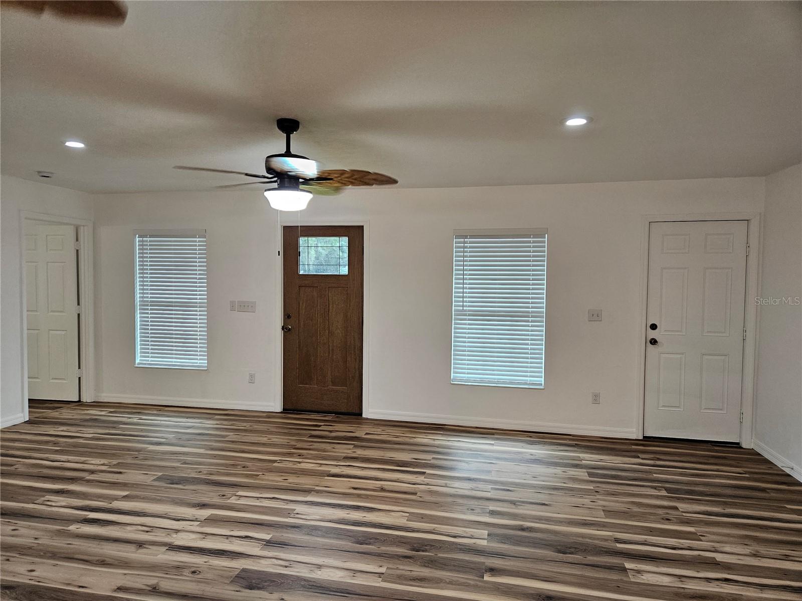 EAST WILLISTON - Residential