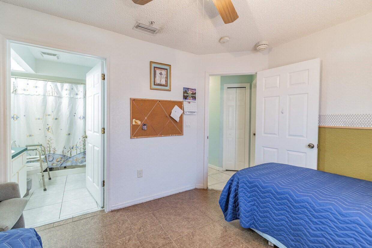 SPRING HILL - Commercial Sale