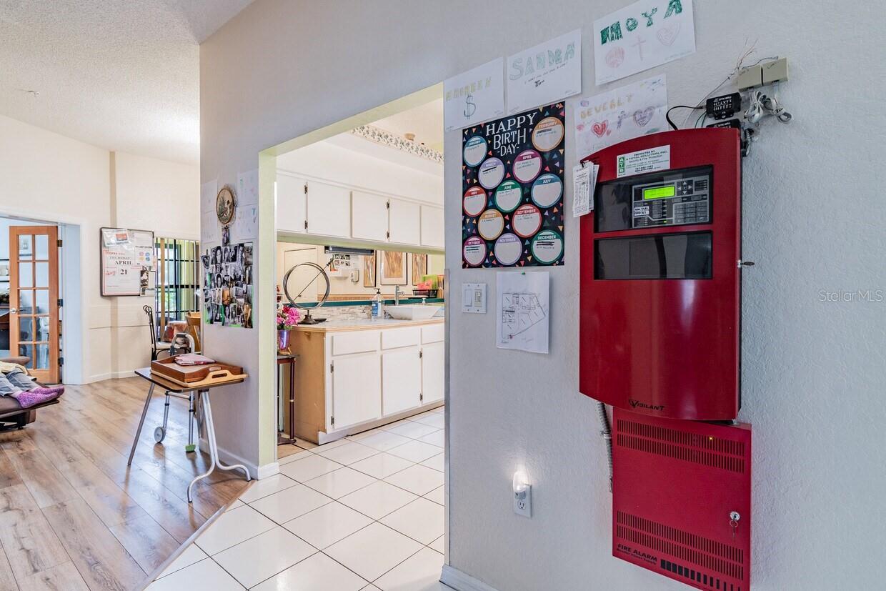 SPRING HILL - Commercial Sale