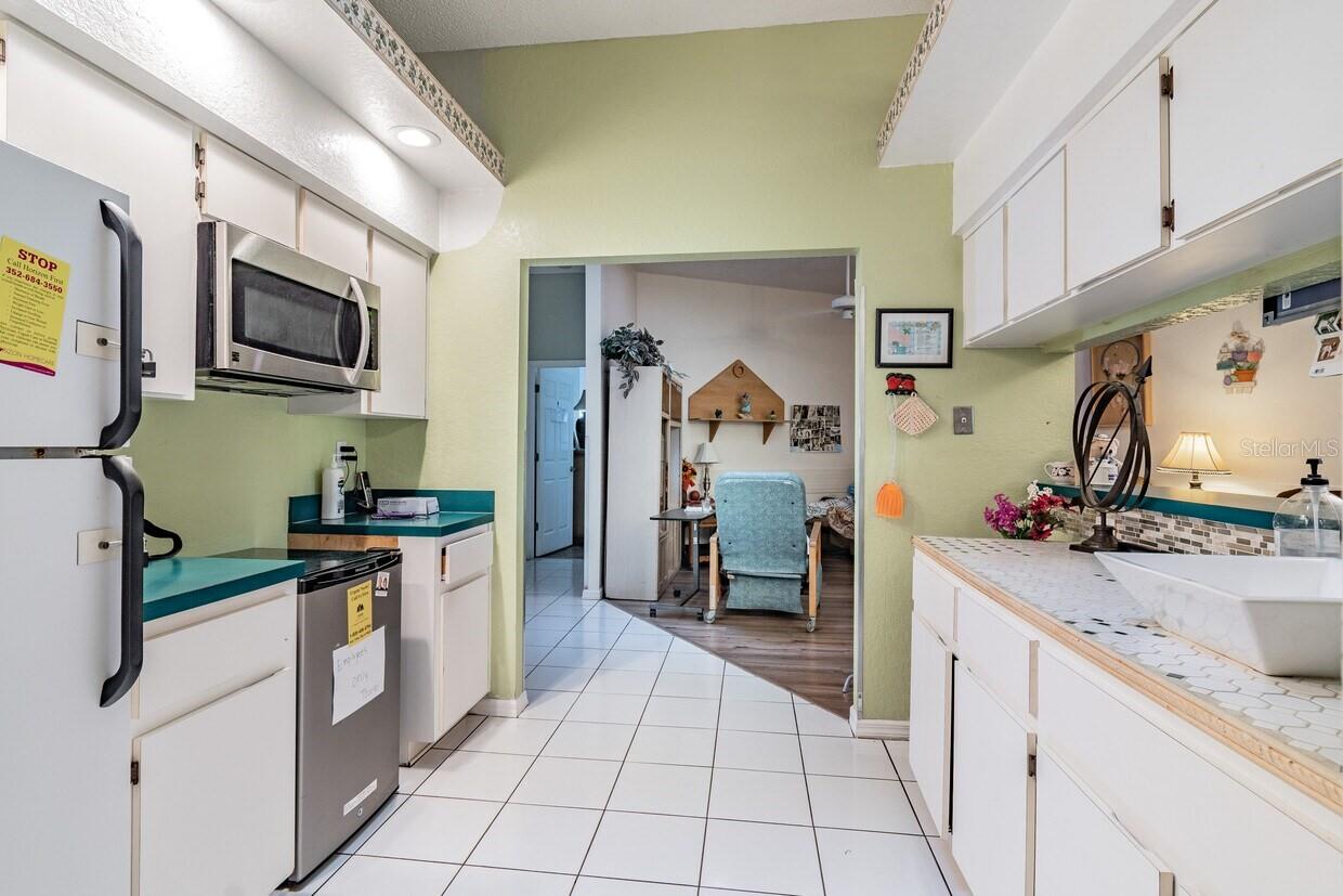 SPRING HILL - Commercial Sale