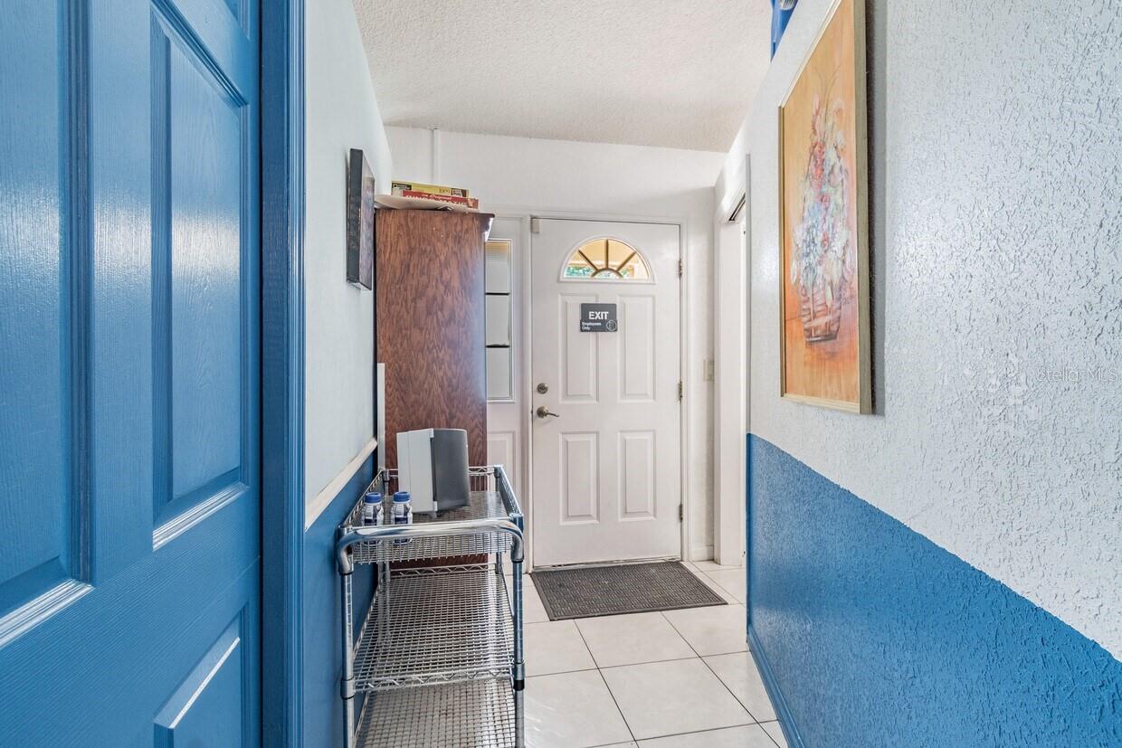 SPRING HILL - Commercial Sale