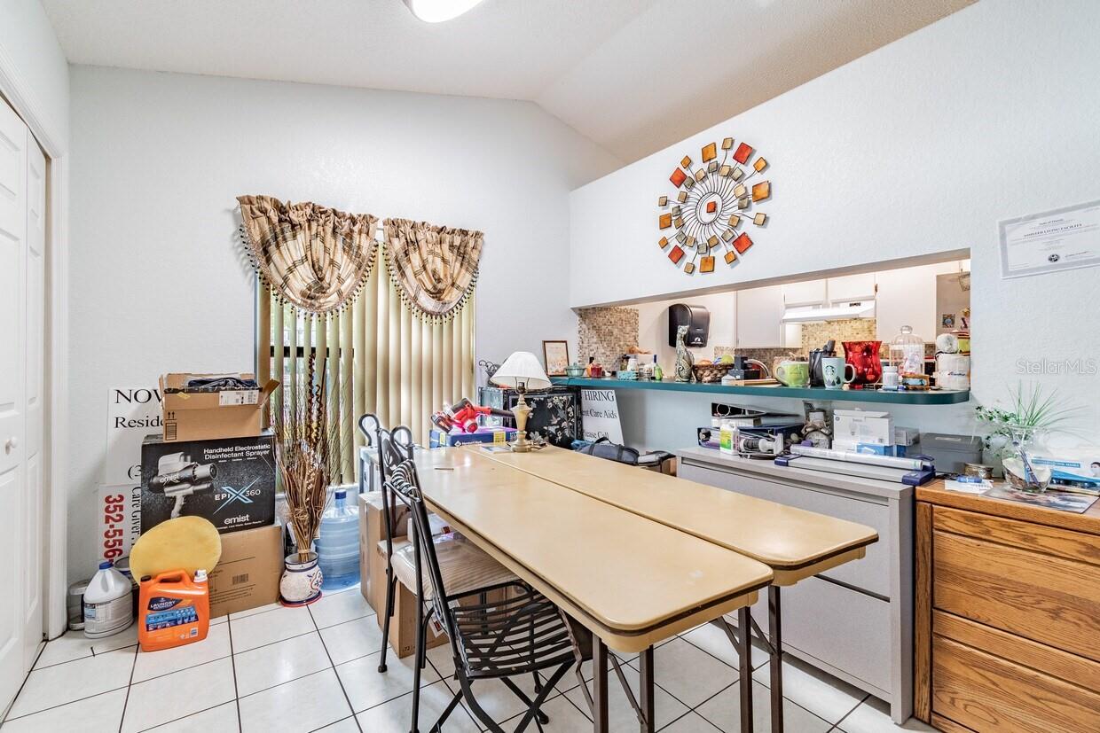 SPRING HILL - Commercial Sale