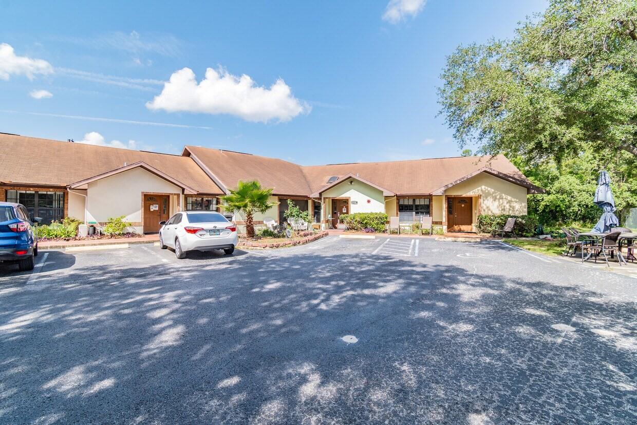 SPRING HILL - Commercial Sale