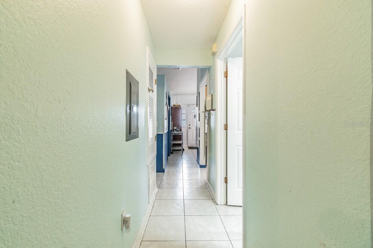 SPRING HILL - Commercial Sale