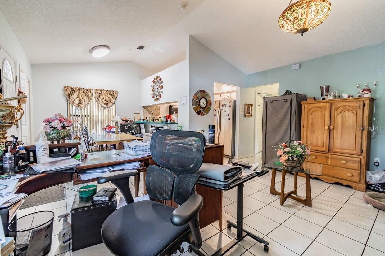 SPRING HILL - Commercial Sale