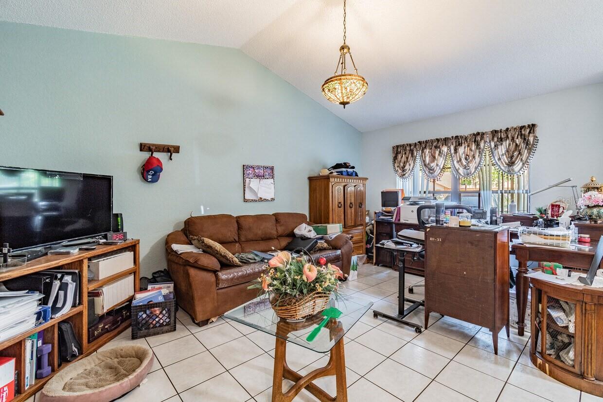 SPRING HILL - Commercial Sale