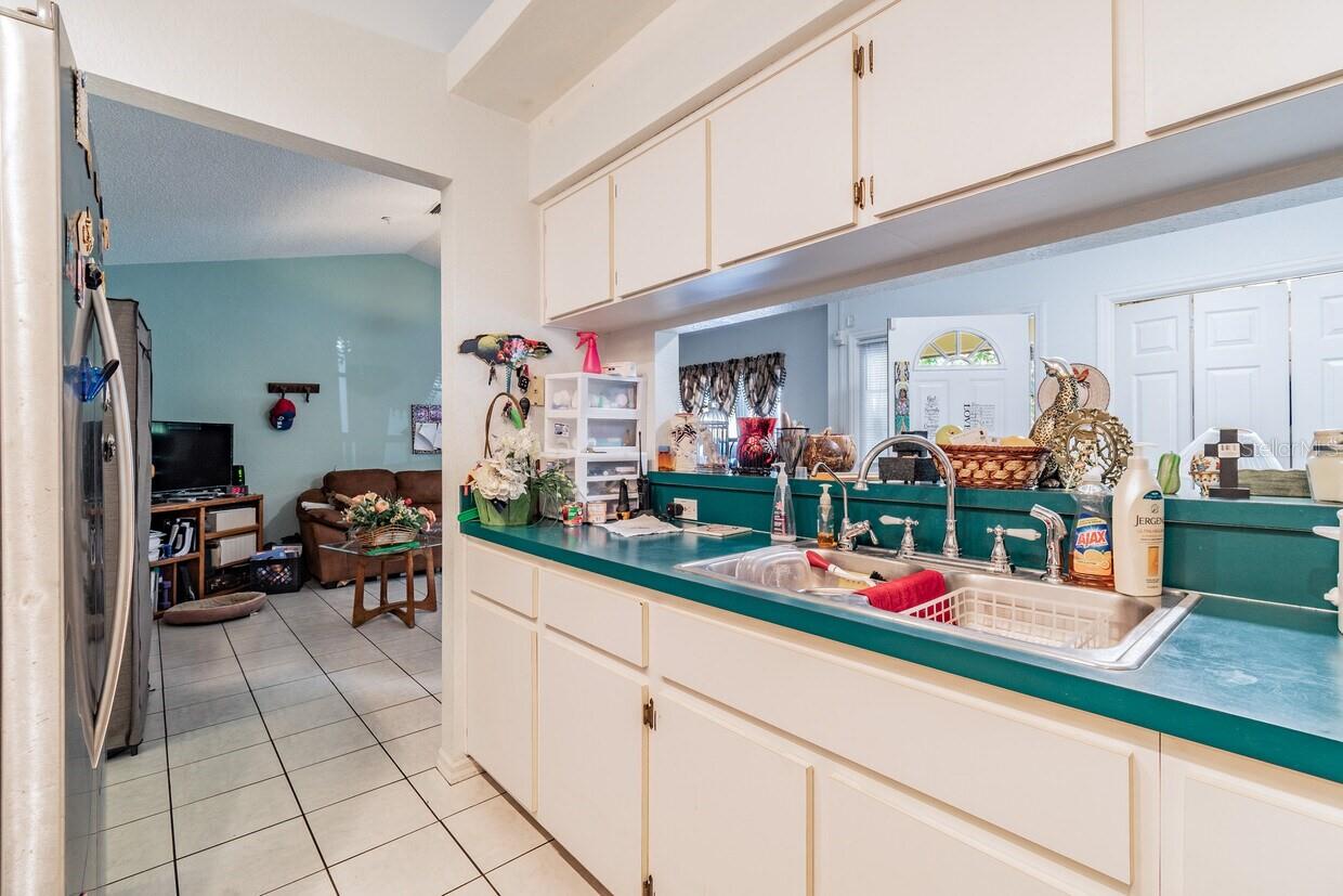 SPRING HILL - Commercial Sale