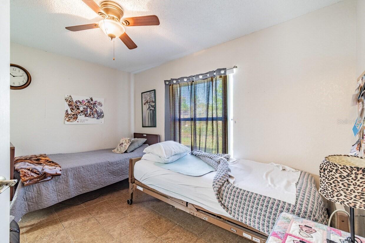 SPRING HILL - Commercial Sale