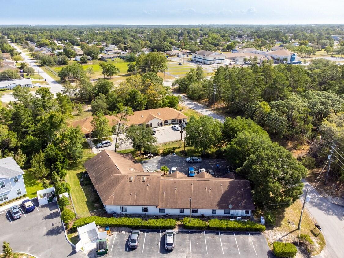 SPRING HILL - Commercial Sale