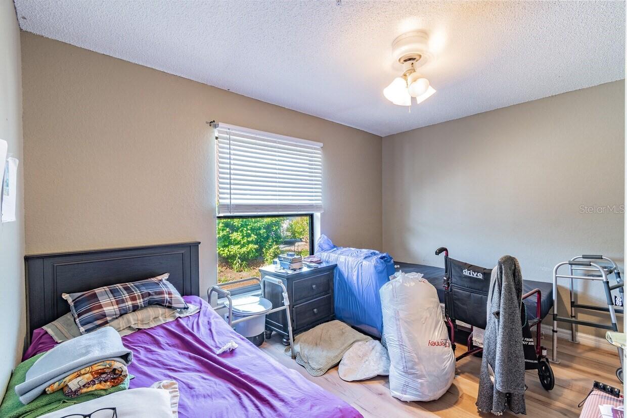 SPRING HILL - Commercial Sale